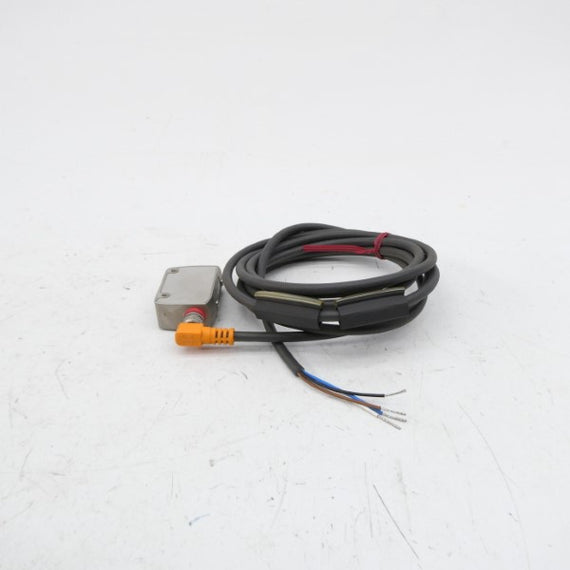 KEYENCE LR-ZB250CP 10-30VDC UNMP