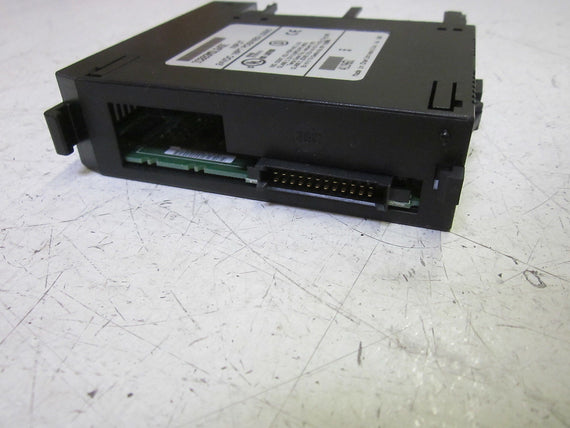 GE FANUC IC693MDL731E OUTPUT MODULE 12/24VDC 2A 8PT NEG (AS IS) *USED*