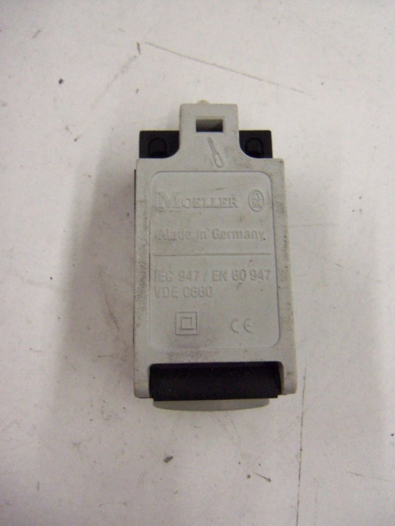 KLOCKNER MOELLER AT0-11-1-I LIMIT SWITCH (AS PICTURED) *USED*