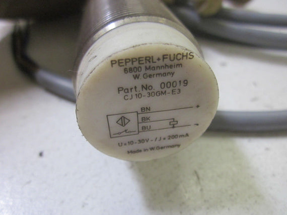 PEPPERL+FUCHS CJ10-30GM-E3 *USED*