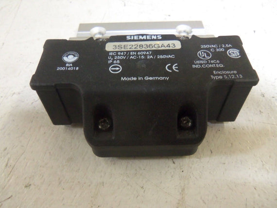 SIEMENS 3SE22836GA43 HINGE SWITCH *USED*