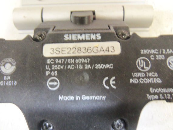 SIEMENS 3SE22836GA43 HINGE SWITCH *USED*