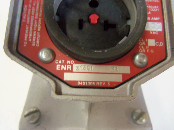 CROUSE-HINDS ENR21201 RECEPTACLE INTERLOCKED WITH SWITCH *NEW NO BOX*