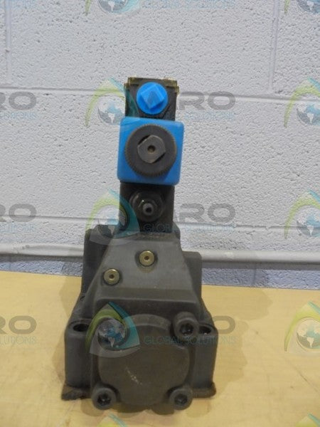 VICKERS  DG4V-35-6C-M-FW-B5-60 DIRECTIONAL CONTROL VALVE * NEW NO BOX *