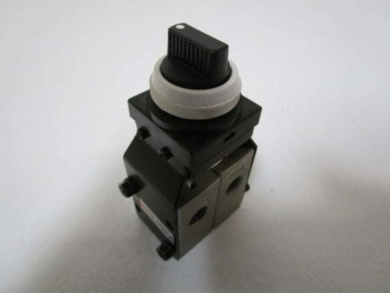 SMC MECHANICAL VALVE NVM23 * NEW NO BOX *