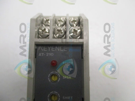 KEYENCE AT-210 SENSOR AMPLIFIER UNIT * NEW NO BOX *