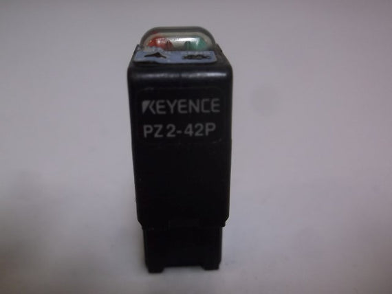 KEYENCE PZ2-42P PHOTOELECTRIC DIFFUSE * USED *