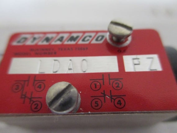 DYNAMCO LDA0-PZ 3WAY PNEUMATIC VALVE * ORIGINAL PACKAGE *