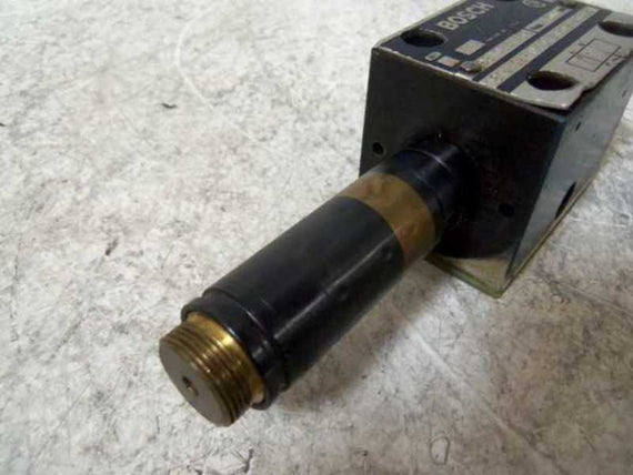 BOSCH 081WV06P1V1012WS024/00D51 SOLENOID VALVE 9810231438 (AS PICTURED) * USED *