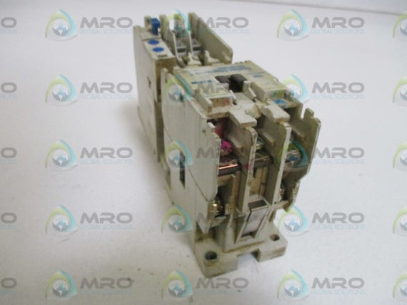 CUTLER HAMMER AE16FNS0 w/ C306DN3 CONTACTOR * USED *