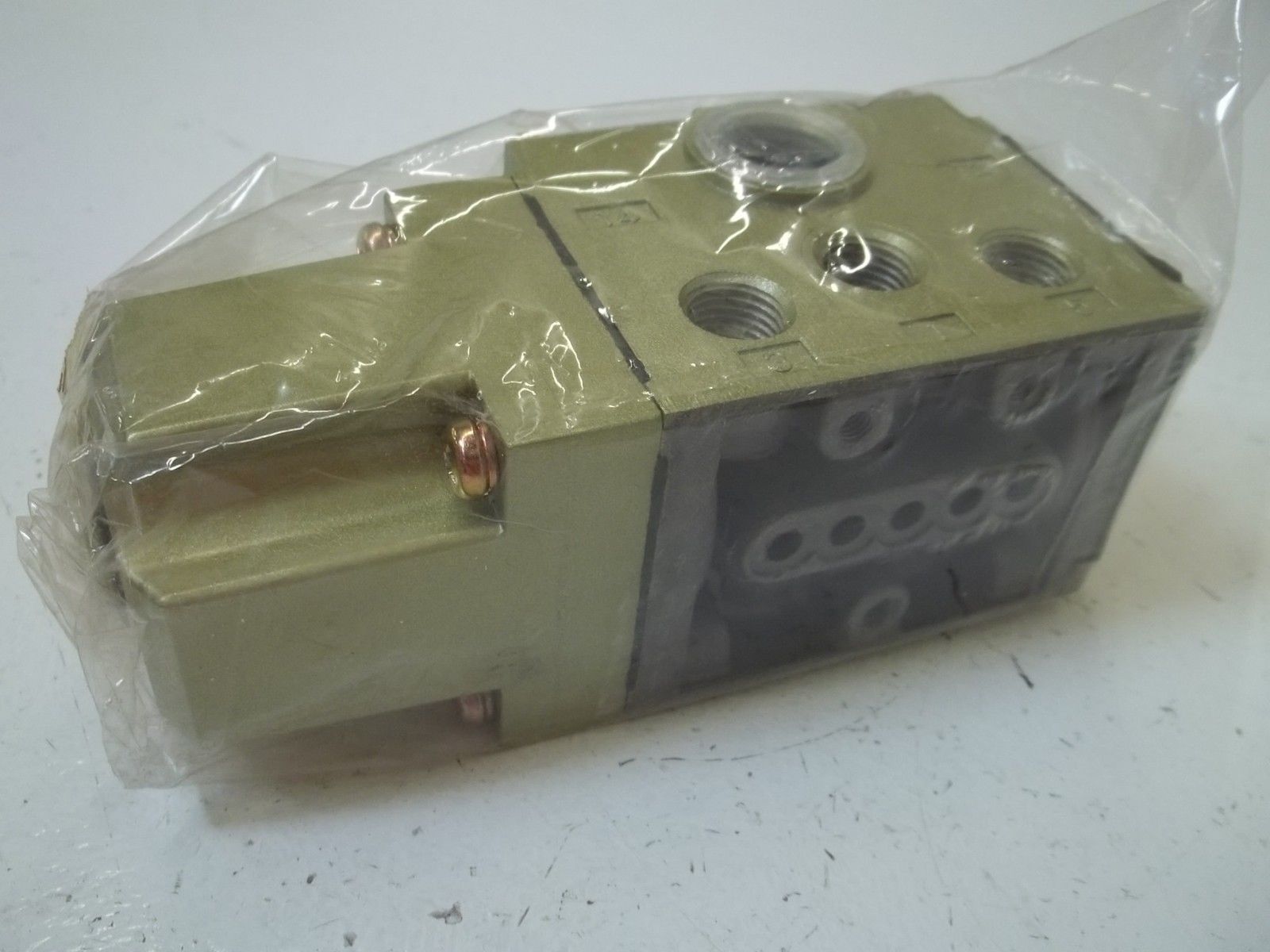 TACO MVS-4902 AC-100V SOLENOID VALVE *NEW IN BOX*